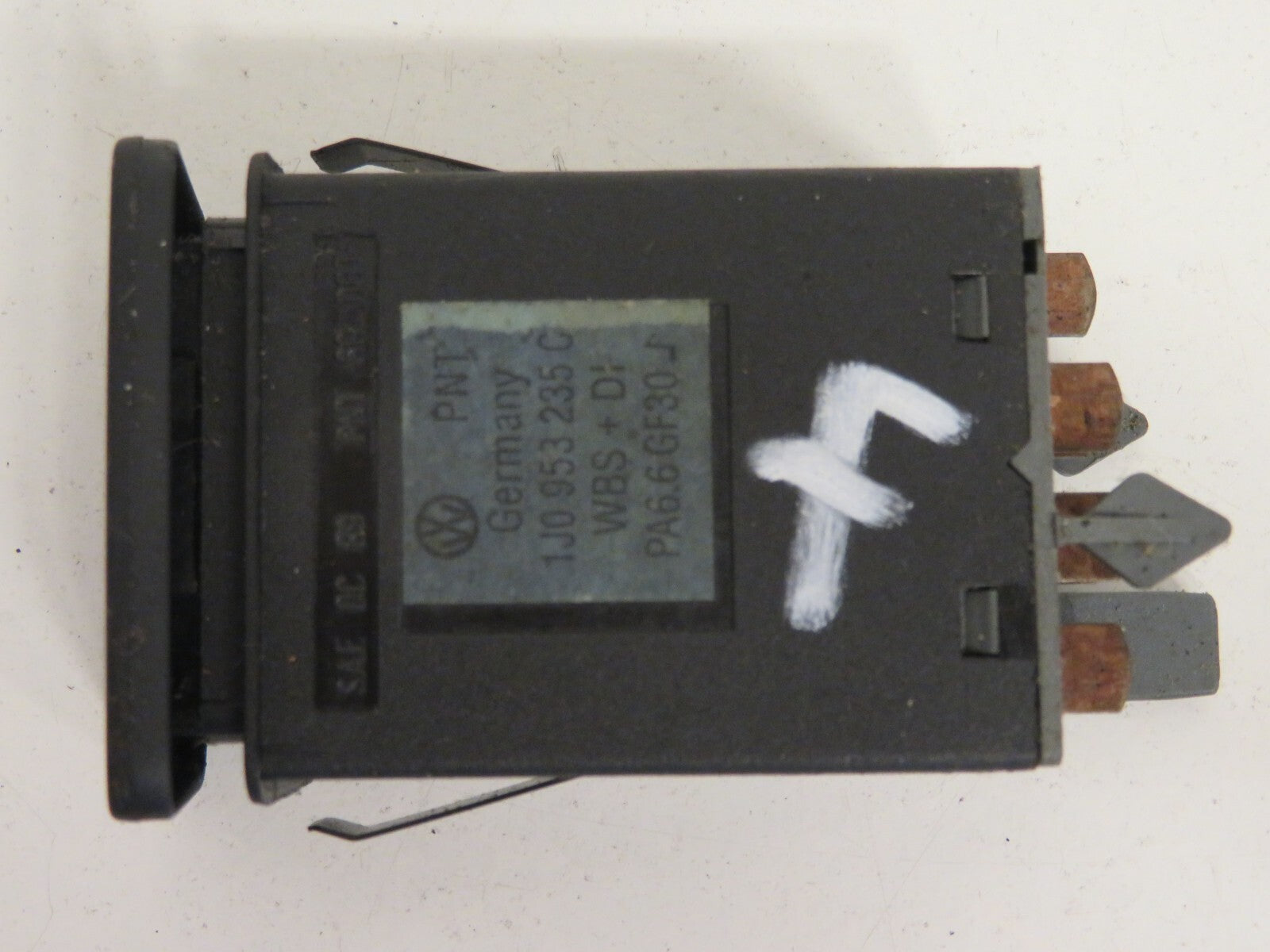 VOLKSWAGEN VW GOLF MK4 HAZARD SWITCH 1J0953235 1998-2004 AMS1703-4