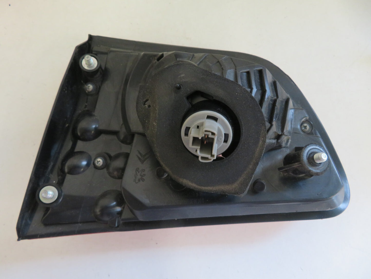 PEUGEOT 4007 NS PASSENGER INNER REAR TAIL LIGHT 2007-2012 A1315-3