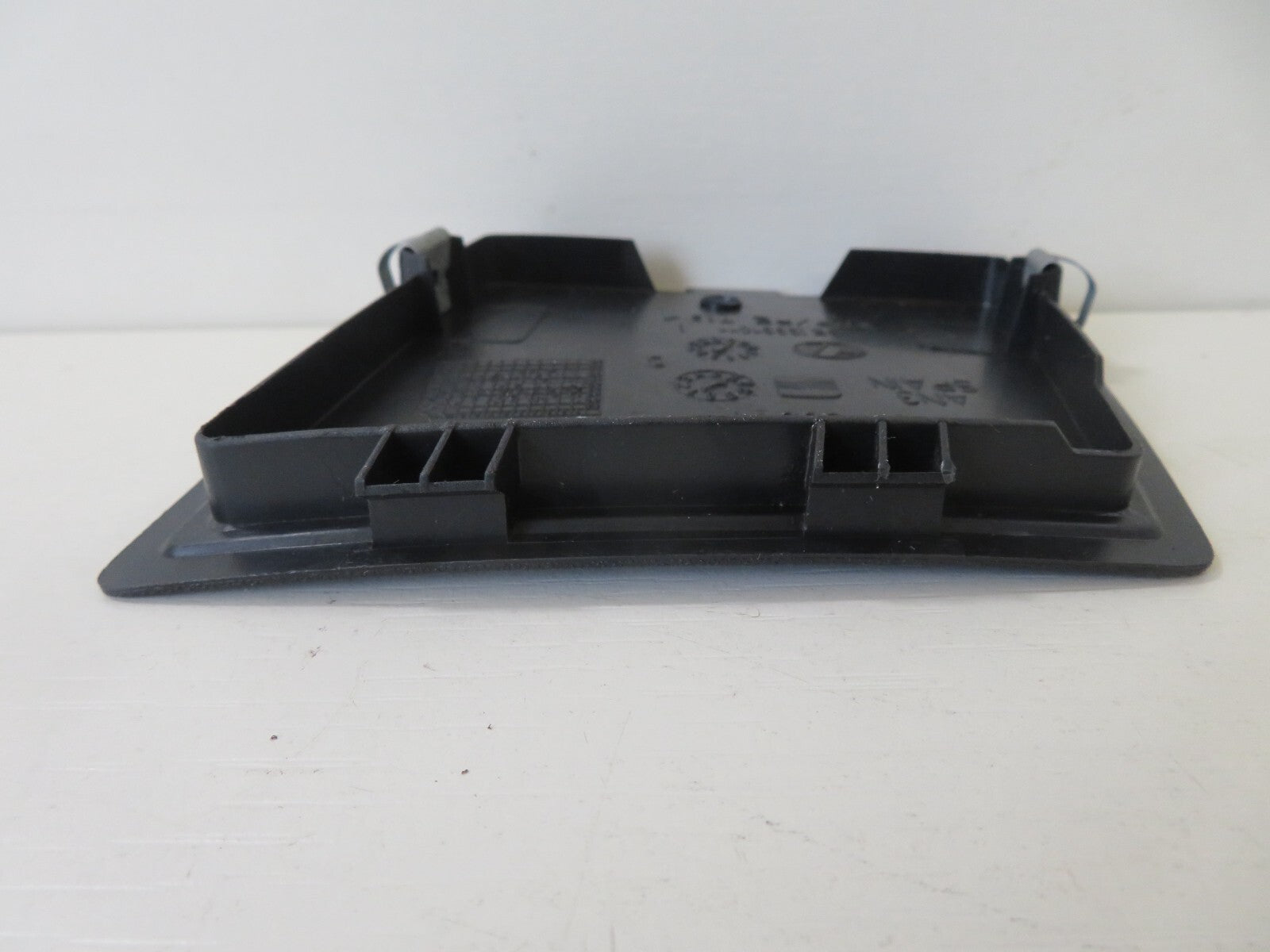 SEAT IBIZA MK3 6L REAR LIGHT ACCESS COVER TRIM LH 6L6867655A 2002-2008 2018-12