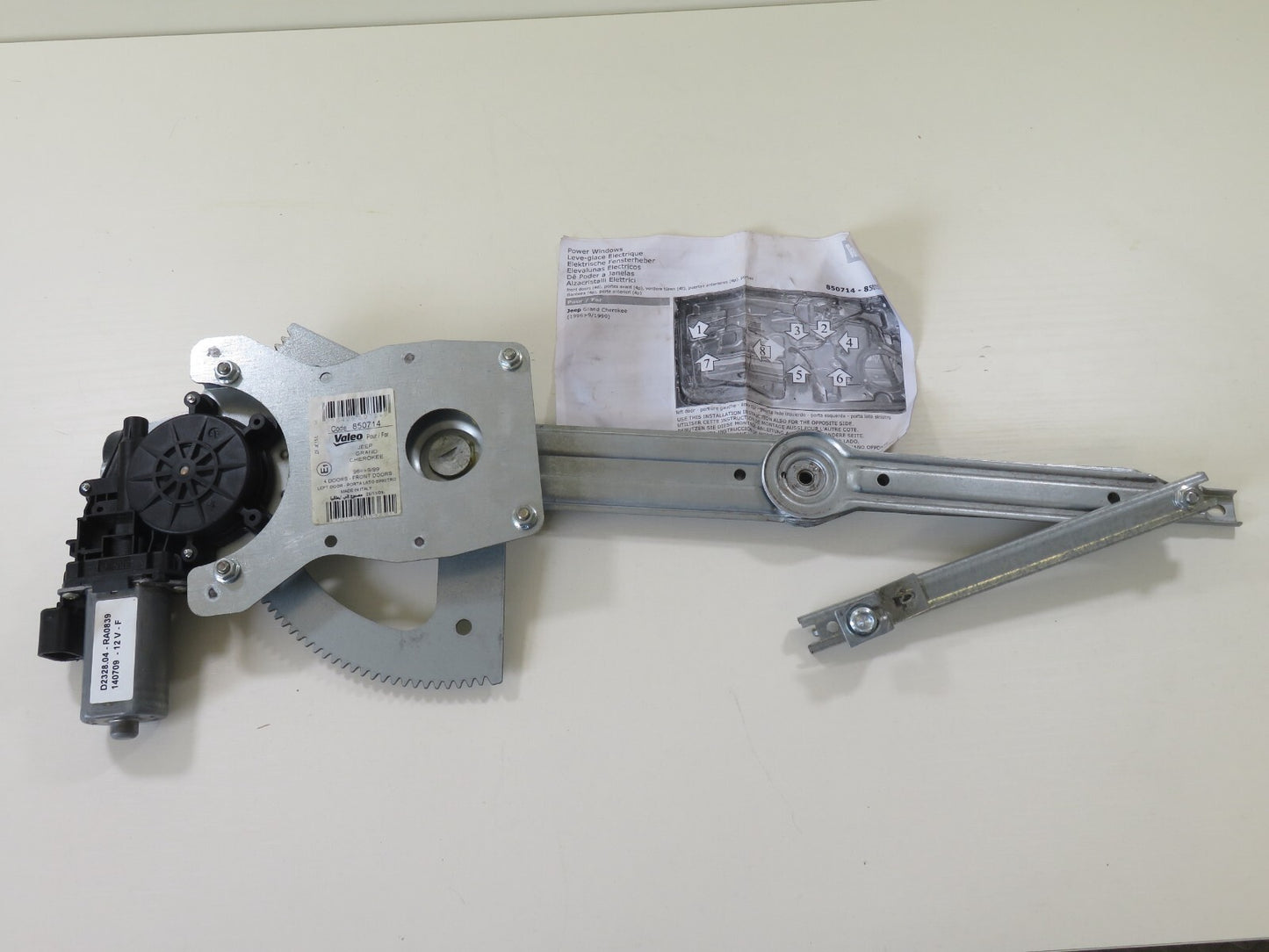  FRONT LEFT WINDOW MOTOR REGULATOR VALEO 850714 FOR JEEP GRAND CHEROKEE 96-99 