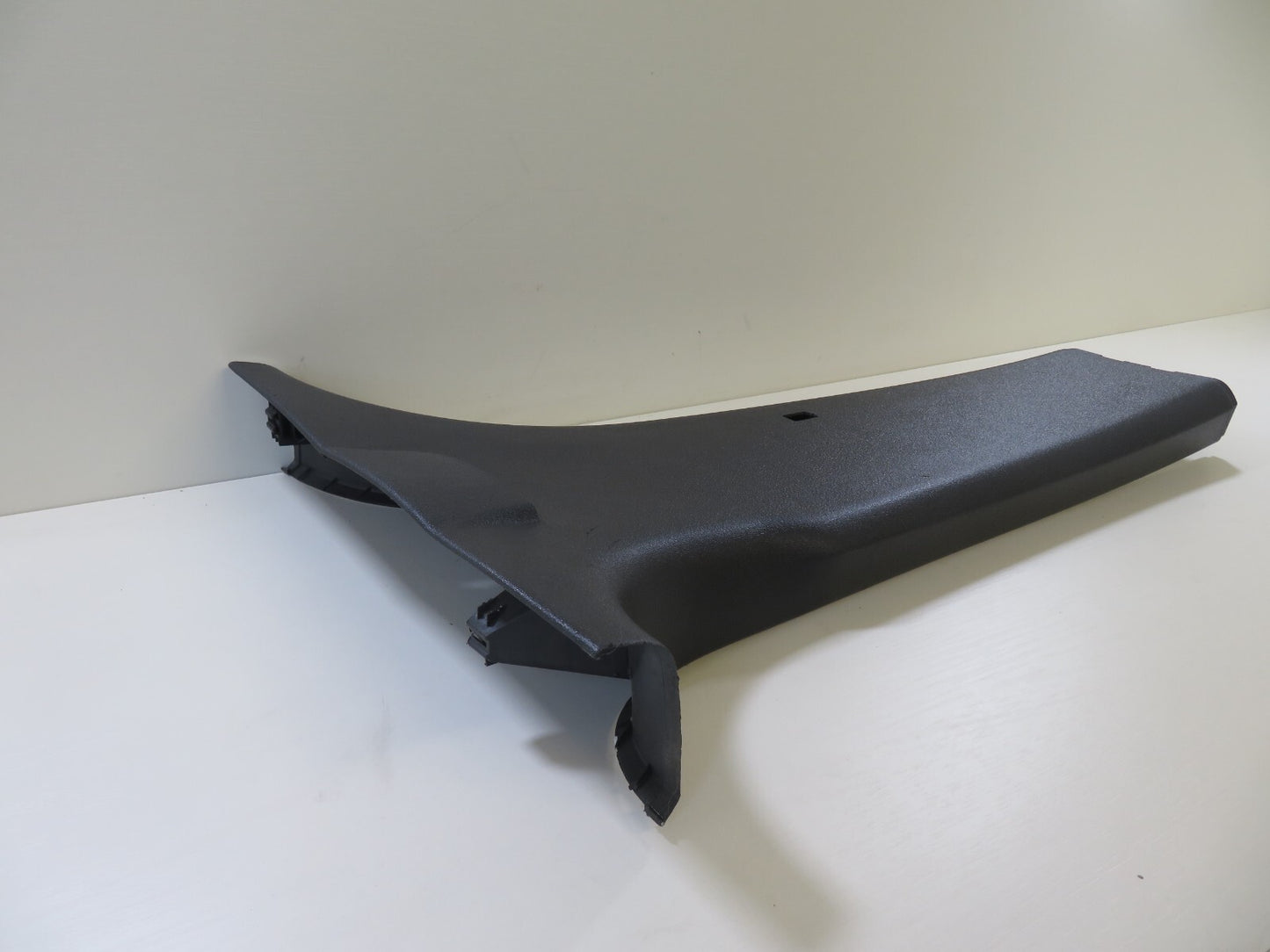 VOLKSWAGEN VW TOURAN RH OS DRIVER B PILLAR TRIM 1T0867298 2003-2009 NO2