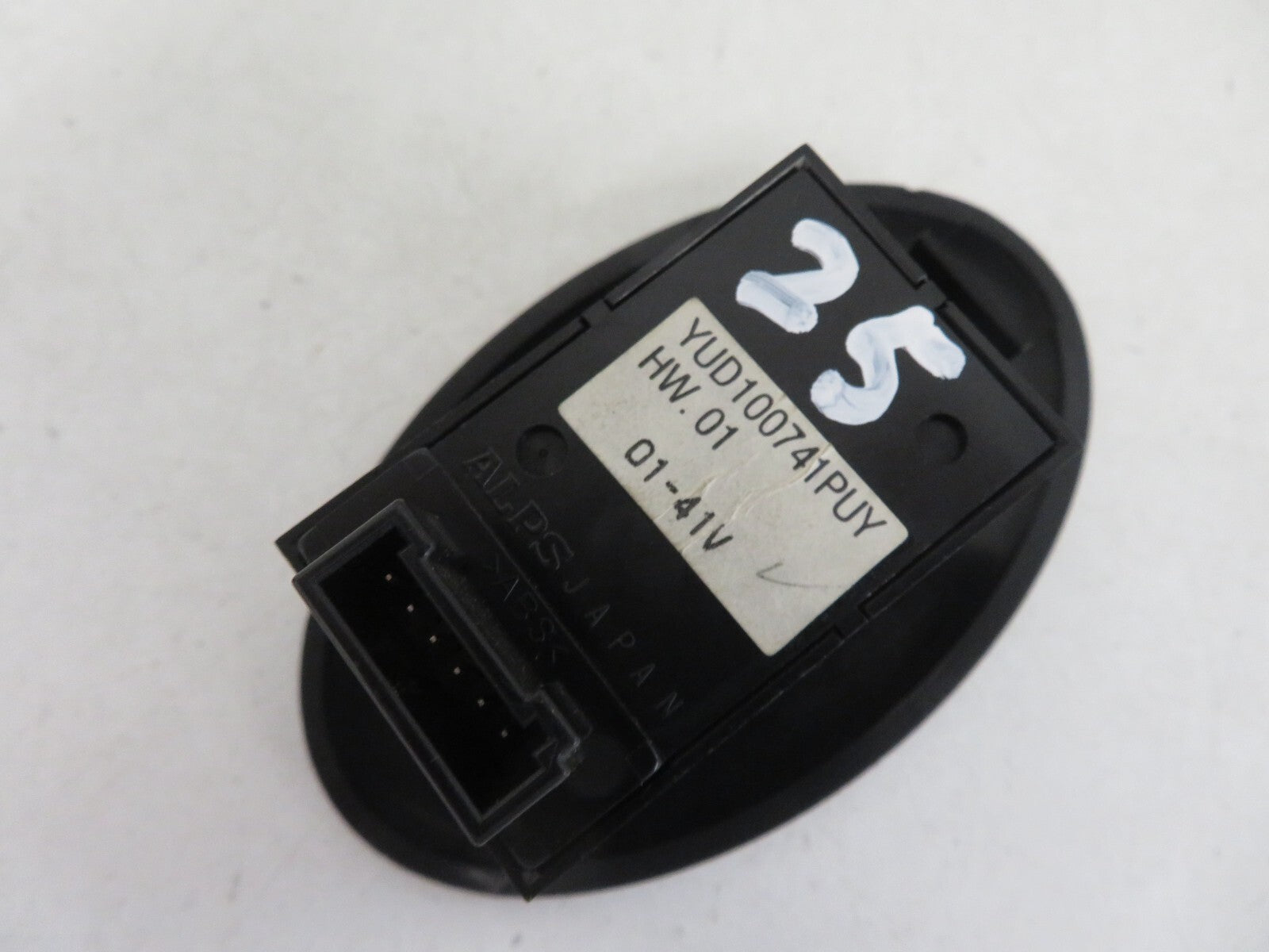 ROVER 75 REAR WINDOW SWITCH YUD100741 1999-2005 MIXA1540-25