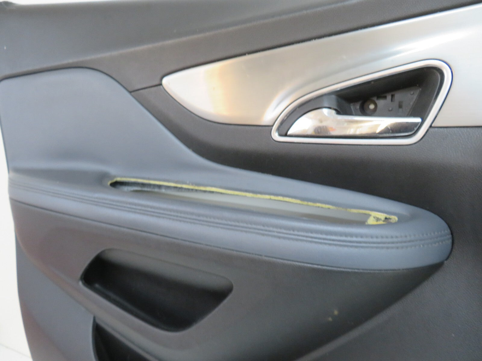 VAUXHALL MOKKA NS PASSENGER FRONT LEATHER DOOR CARD (SEE PHOTOS) 2012-2016