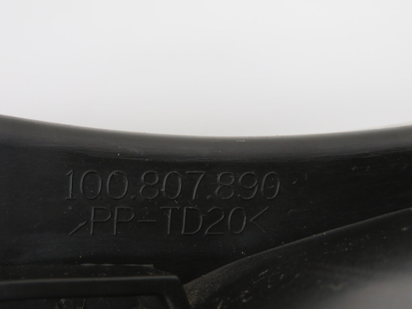 VOLKSWAGEN VW EOS OS DRIVERS SIDE BUMPER GUIDE 1Q0807890 2006-2010 1701-1