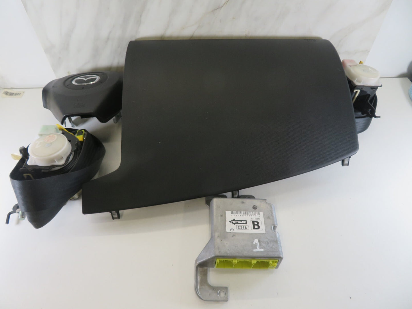 MAZDA 5 MPV DASHBOARD AIR / /BAG KIT STEERING WHEEL SEAT BELTS 2005-2010 A1414-1