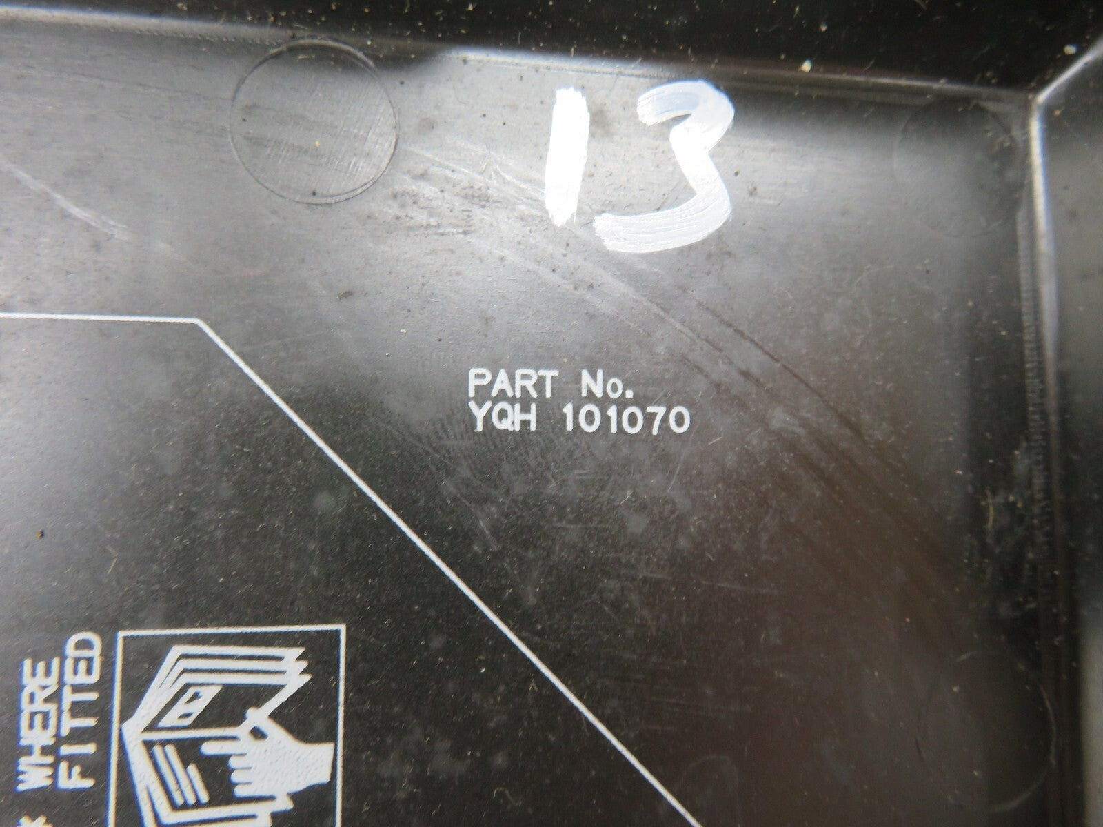 LAND ROVER FREELANDER 1 ENGINE BAY FUSE BOX COVER YQH101070 1998-2004 1310-13