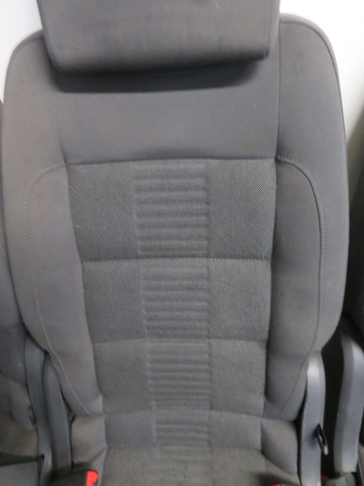 VOLKSWAGEN VW TOURAN MIDDLE ROW CLOTH SEATS CADDY 2K (SEE PHOTOS) 2003-2009