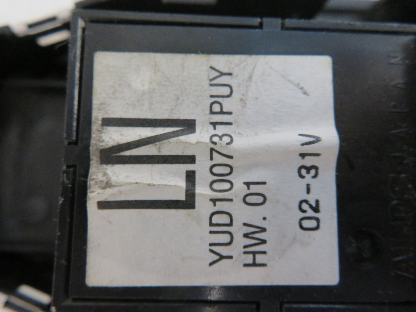 ROVER 75 NS PASSENGER WINDOW SWITCH YUD100731 1999-2005 MIXA1540-9