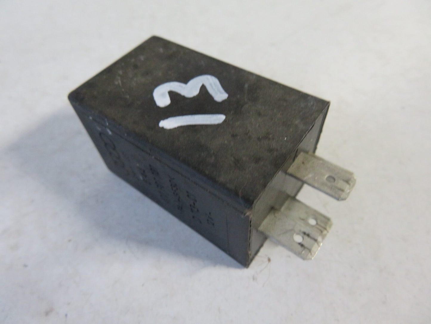 AUDI A3 8L INTERIOR LIGHT CONTROL RELAY 4D0907131 1999-2003 AMS1516-13