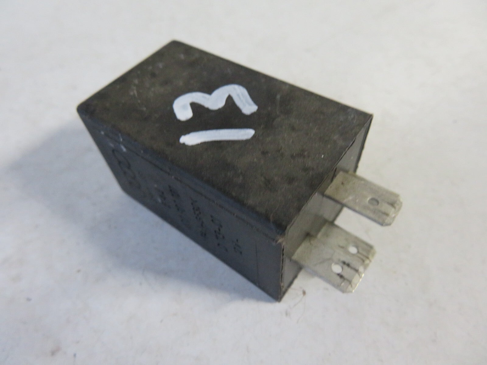 AUDI A3 8L INTERIOR LIGHT CONTROL RELAY 4D0907131 1999-2003 AMS1516-13