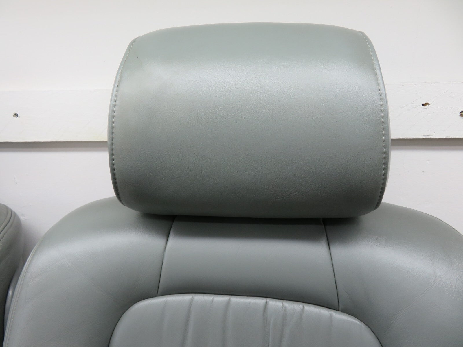 TOYOTA LEXUS SOARER SC400 FRONT GREY LEATHER SEATS PAIR (SEE PHOTOS)  1991-1999