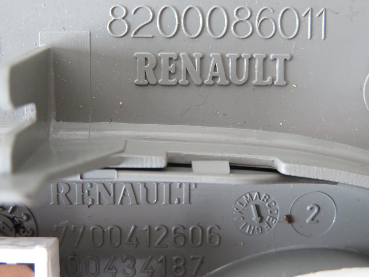 RENAULT CLIO MK2 INTERIOR ROOF LIGHT 8200086011 2001-2006 AMS1457