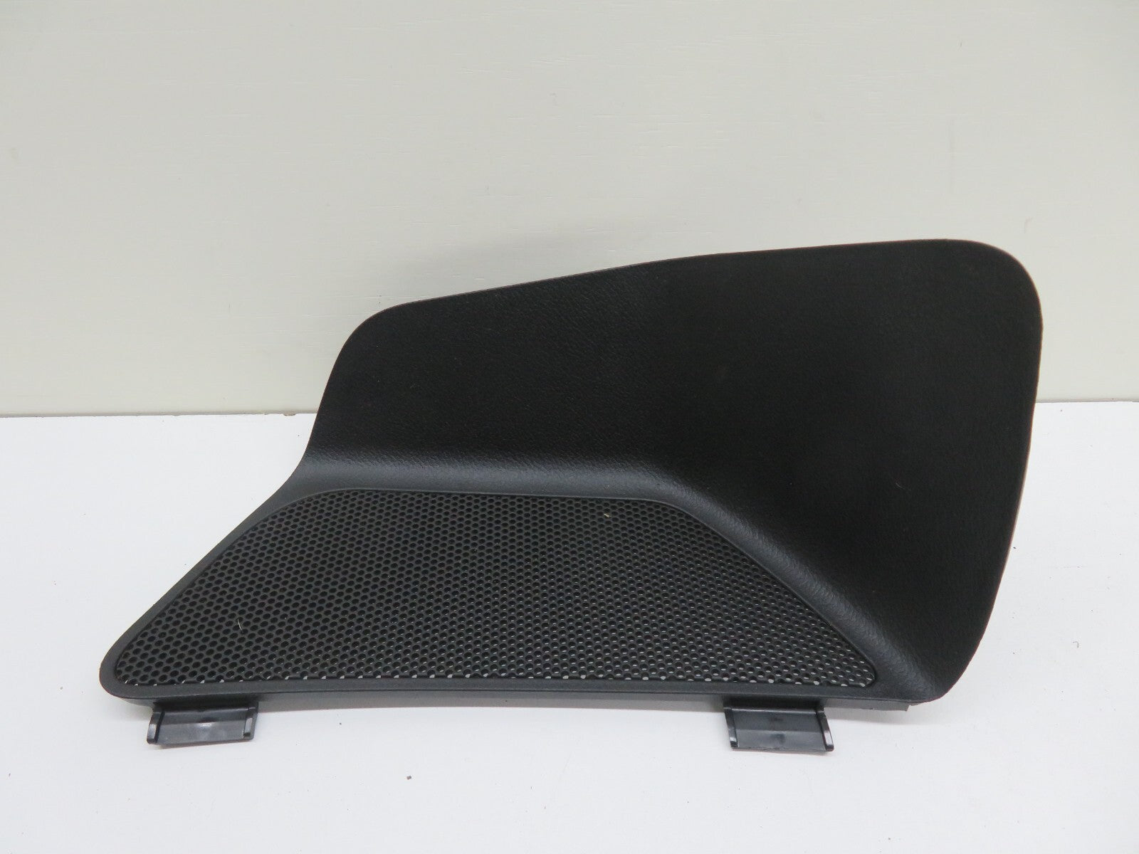 MAZDA CX7 OS DRIVER SIDE REAR BOOT TRIM EG2168853 2008-2012 1414-2