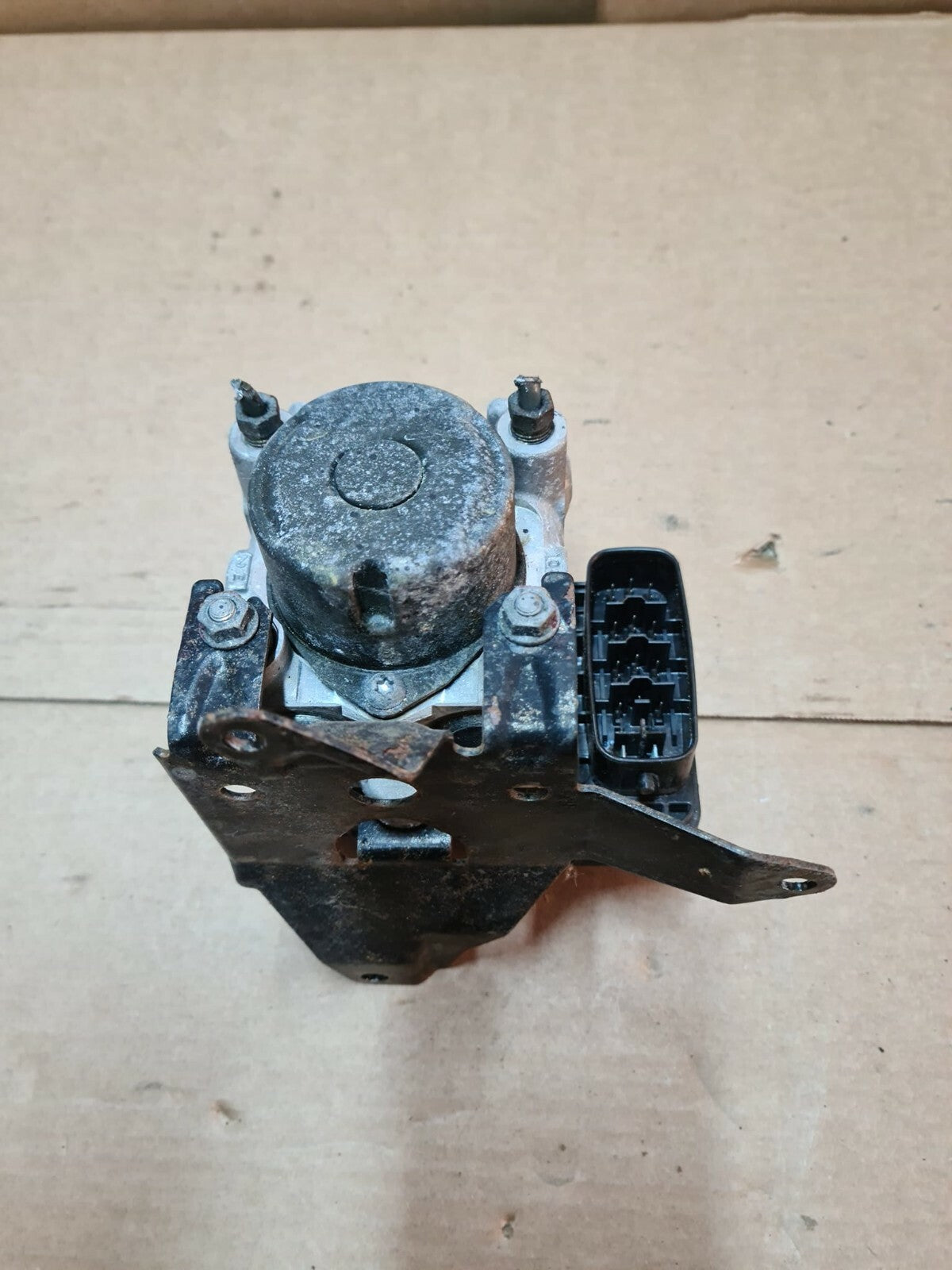 SUZUKI JIMNY ABS PUMP MODULE 56100-76J0 2005-2015 SH55 