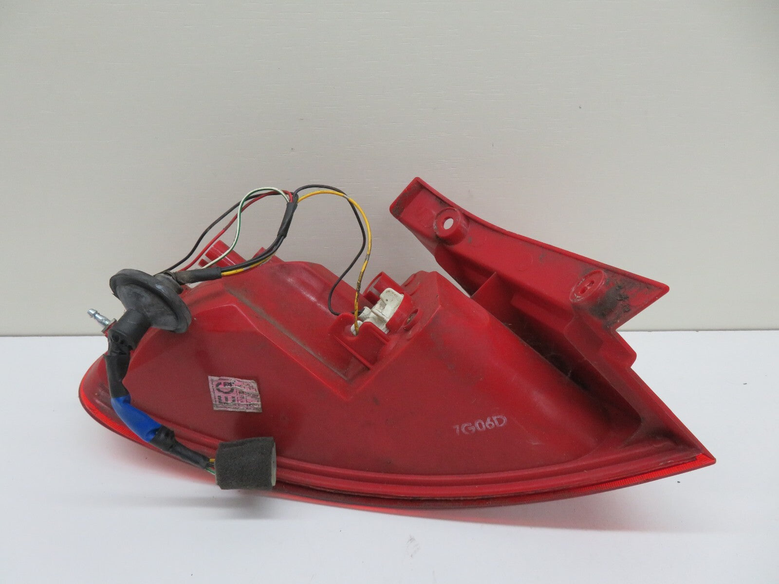 CHEVROLET LACETTI OSR REAR DRIVER TAIL LIGHT OUTER 2004-2010 1434-1