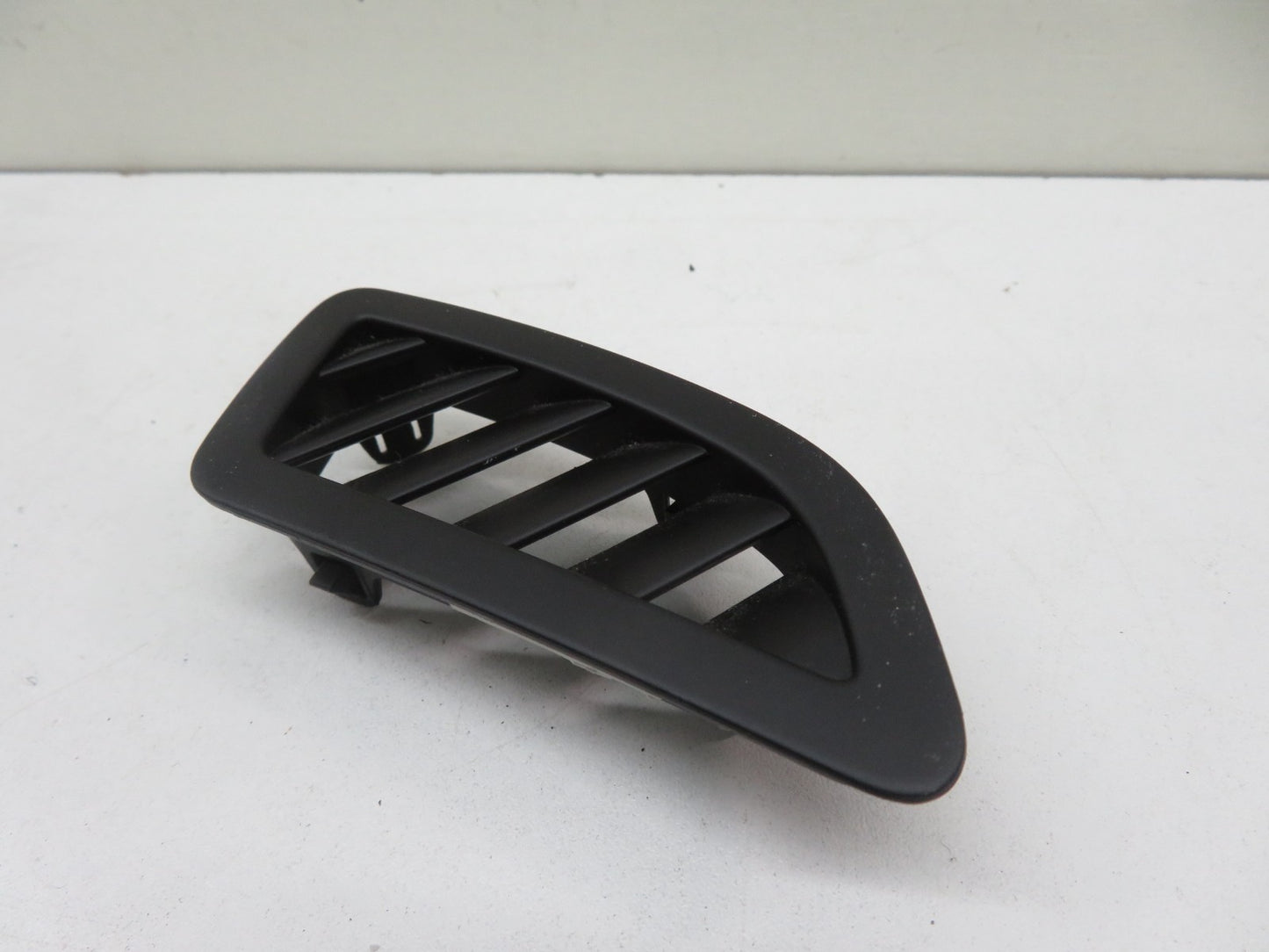 VAUXHALL INSIGNIA OS DRIVER DASHBOARD AIR VENT 13279240 2008-2013 1155-18