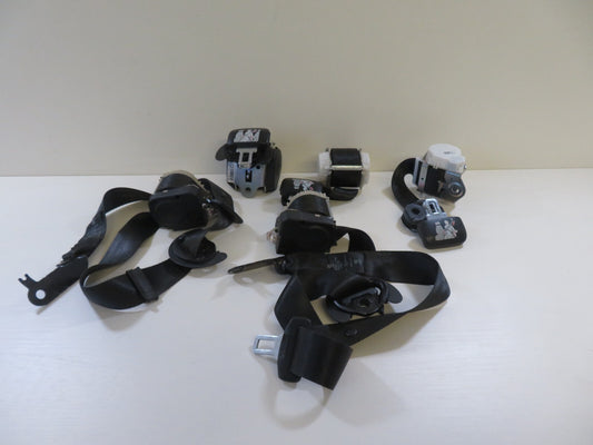 VOLKSWAGEN VW TOURAN REAR SEAT BELTS MIDDLE THIRD ROW CADDY 2K 2003-2009 1347-2