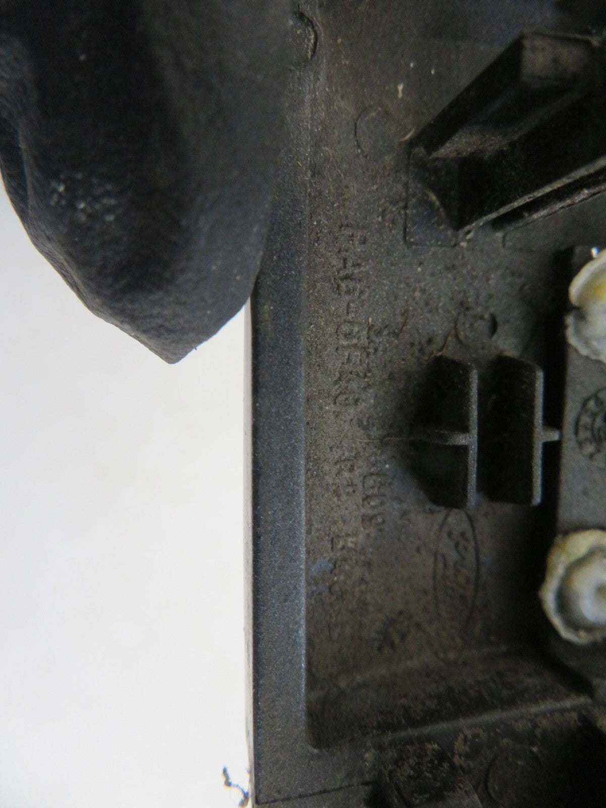 FORD MONDEO MK3 NSF DOOR HANDLE END CAP 2000-2007 1342-26