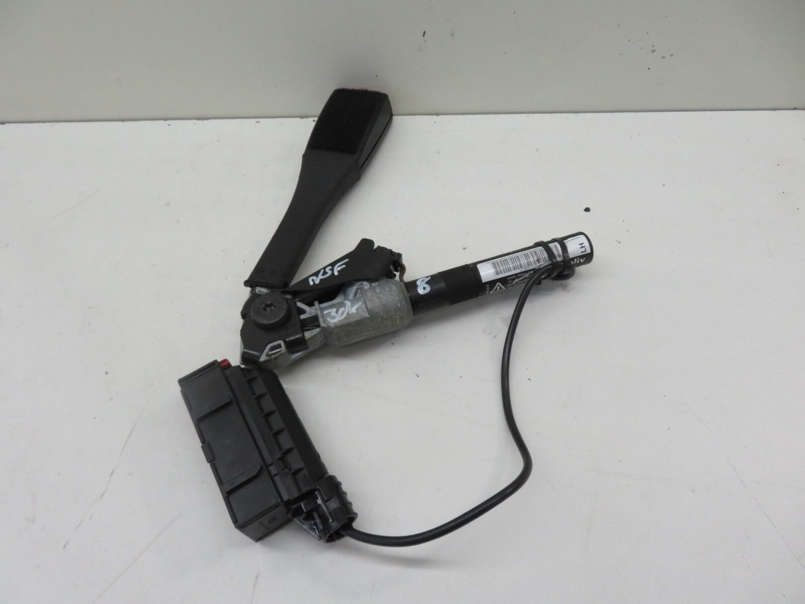 VAUXHALL CORSA D NS LEFT FRONT SEAT BELT TENSIONER 13225284 2006-2011 1700-8