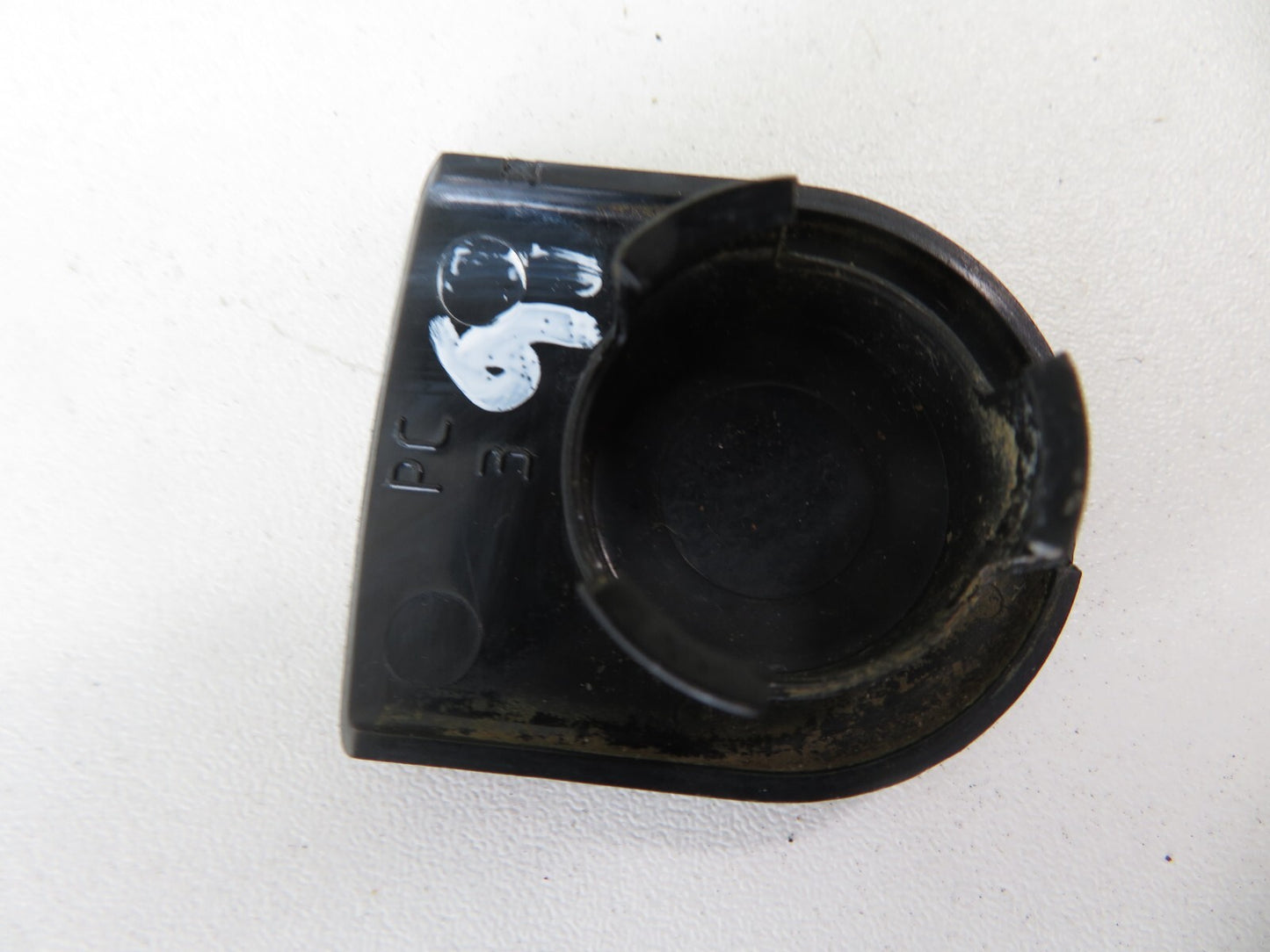 VAUXHALL INSIGNIA FRONT WIPER ARM NUT COVER 2008-2016 1631-9