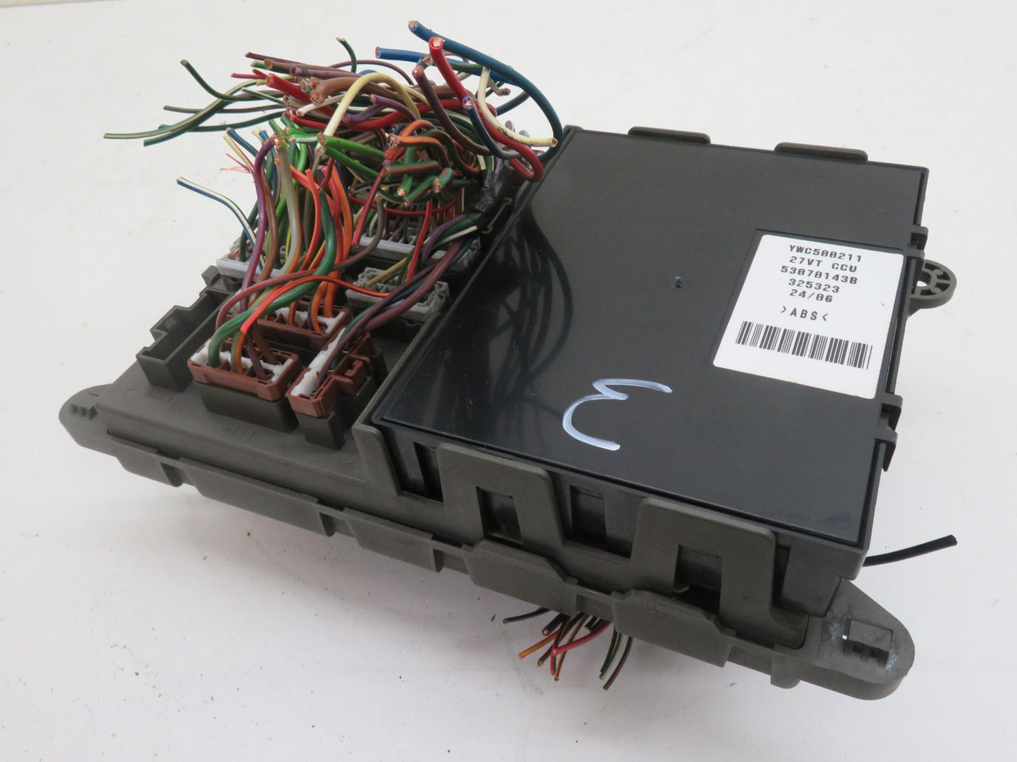 LAND ROVER FREELANDER 1 BODY CONTROL MODULE FUSE BOX YWC500211 1997-2006 1500-3
