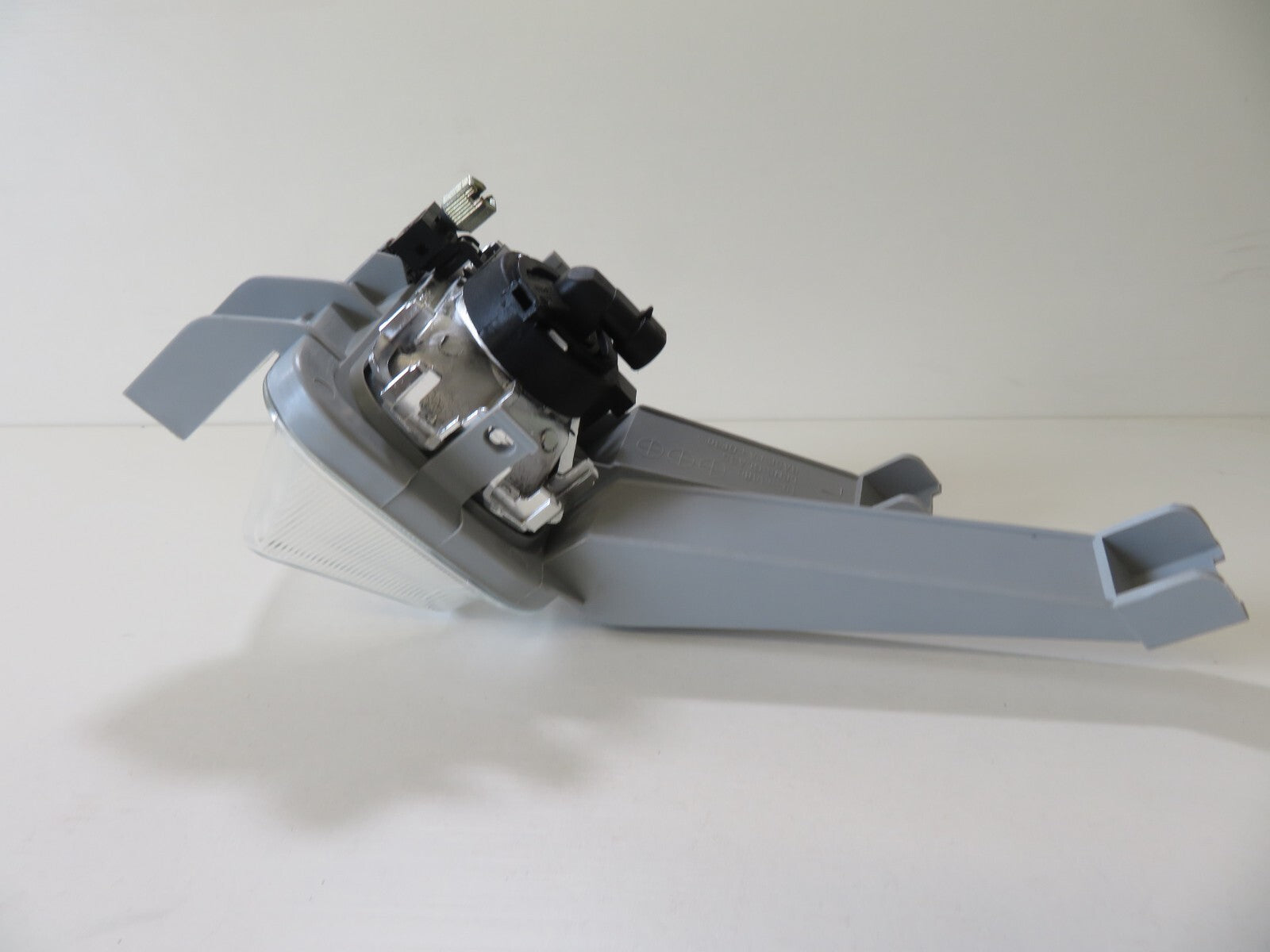 NS PASSENGER L FRONT FOG LIGHT OP0154414 FOR VAUXHALL ASTRA 1995-1998