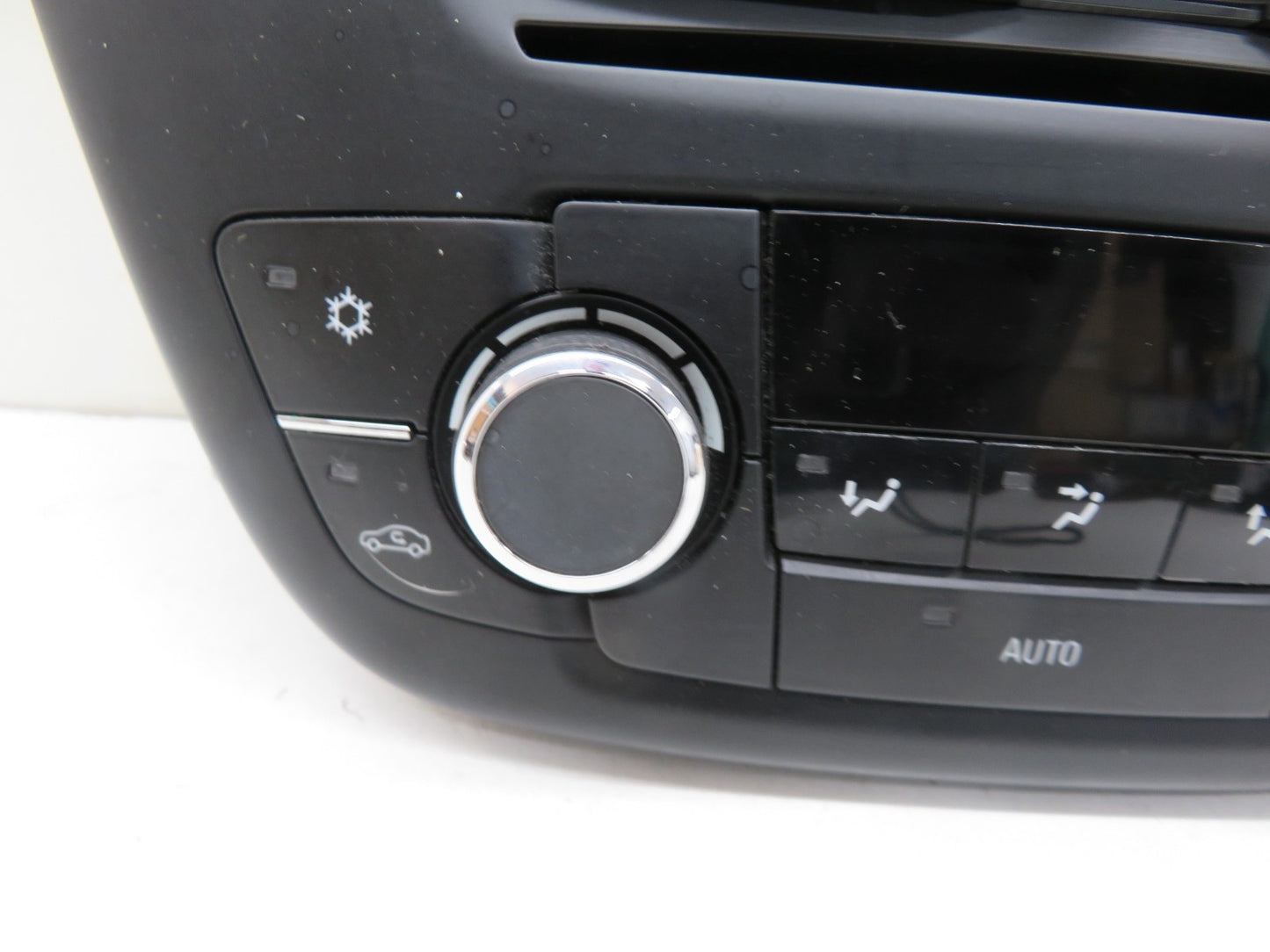 VAUXHALL INSIGNIA RADIO CD HEAD UNIT FASCIA PANEL 13321292 2008-2013 1155-17