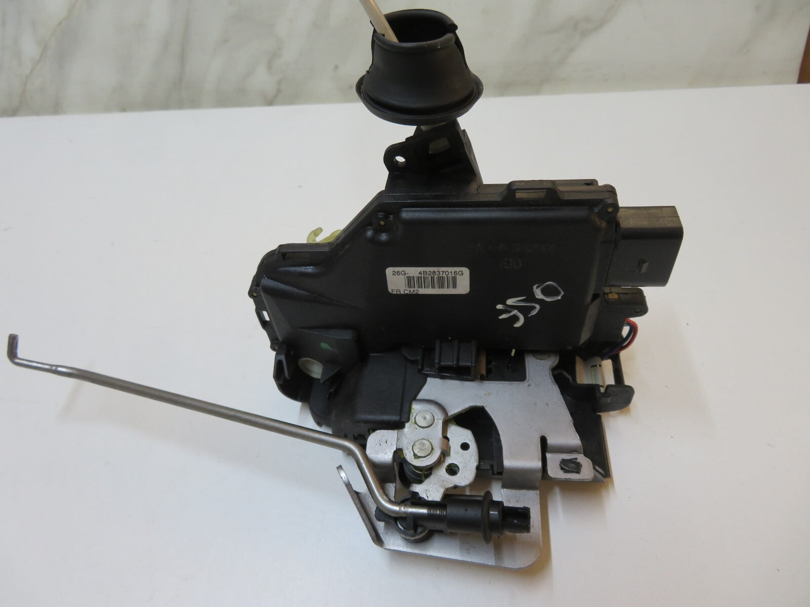 AUDI A4 B6 AVANT OSF DOOR LOCK CATCH 2001-2006 AMS4