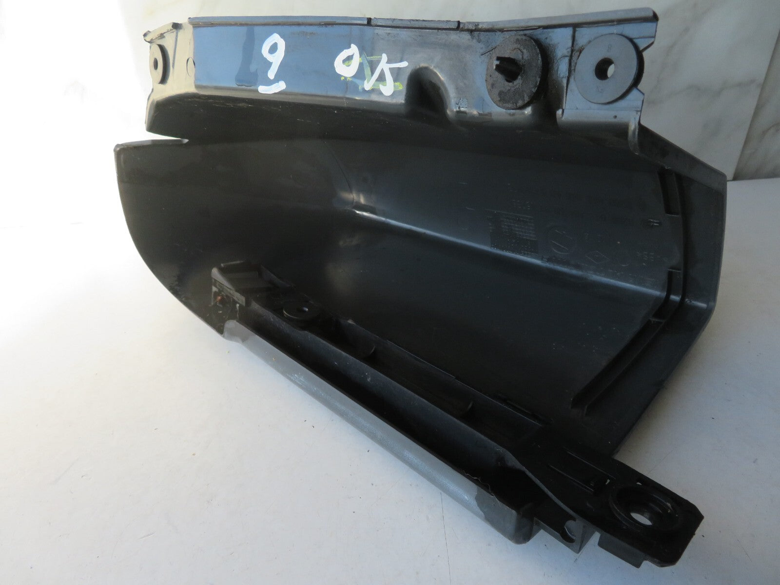 RENAULT TRAFFIC VIVARO OS DRIVER REAR BUMPER TRIM 8200011484 2001-14 AS14-9