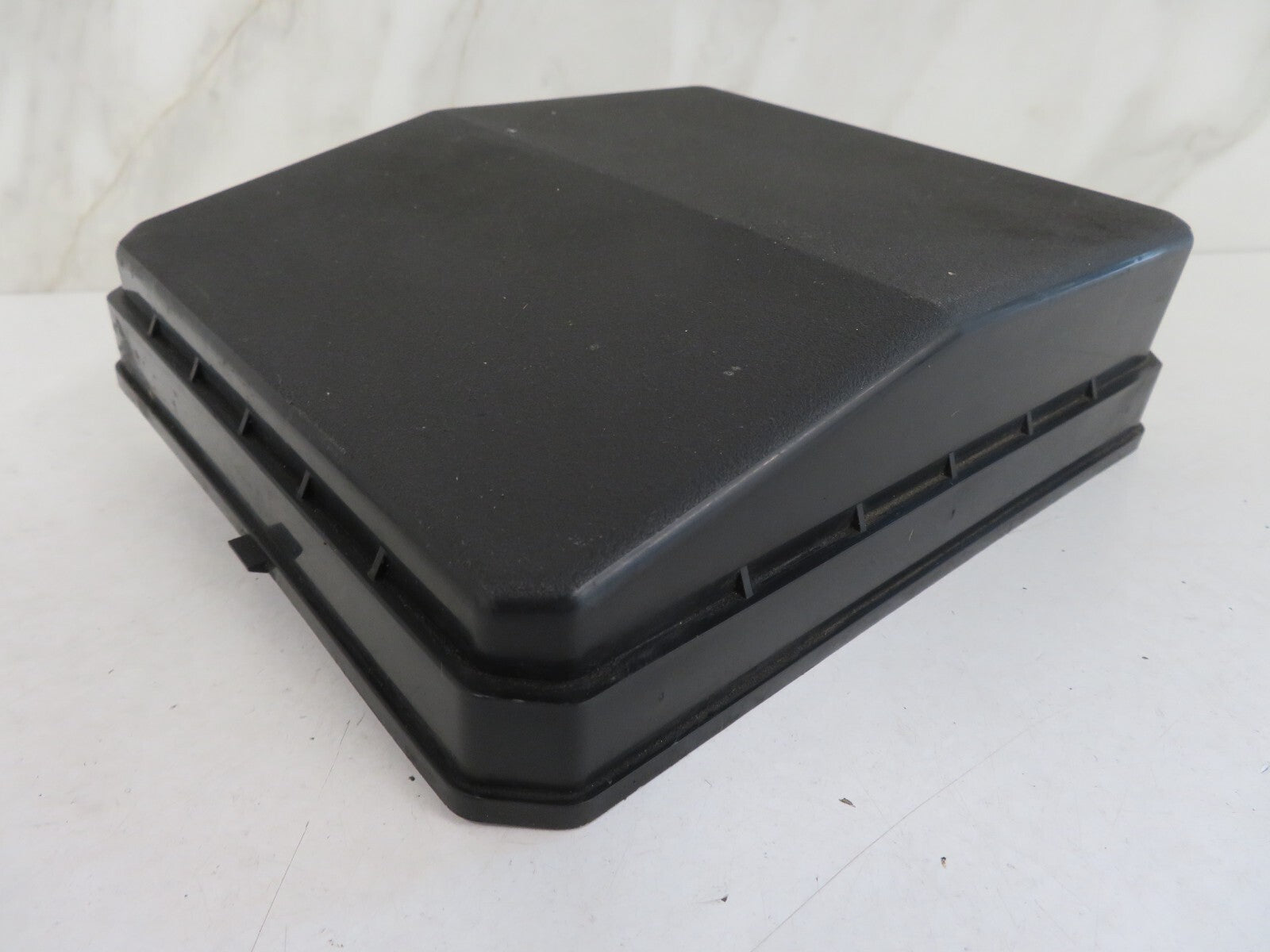 PEUGEOT 4007 ENGINE BAY FUSE BOX COVER PR061-01000 2007-2012 1603-1