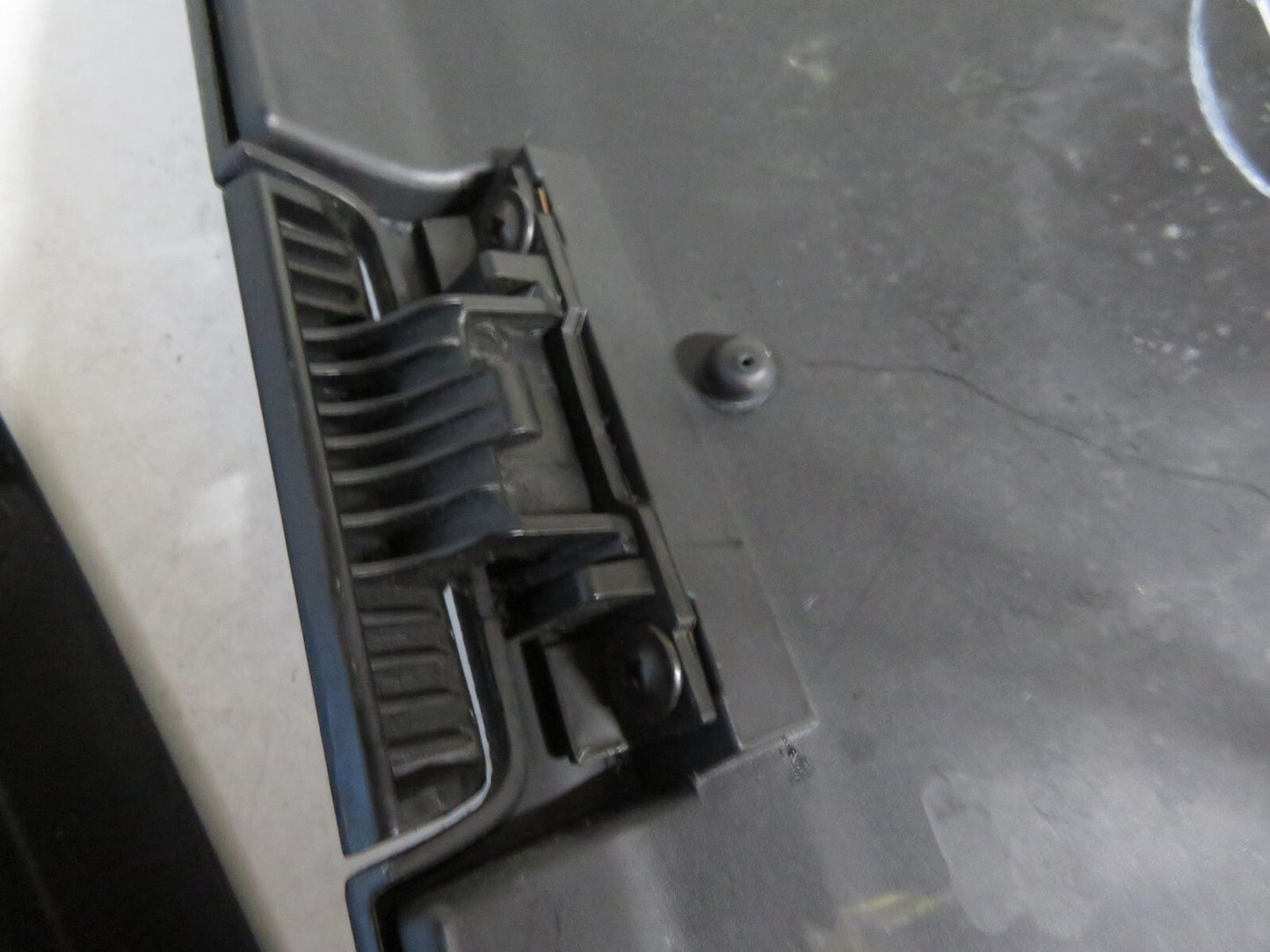 FORD TRANSIT MK7 OS TOP GLOVE BOX COMPARTMENT 12V SOCKET 2006-2014 AMS1540-9