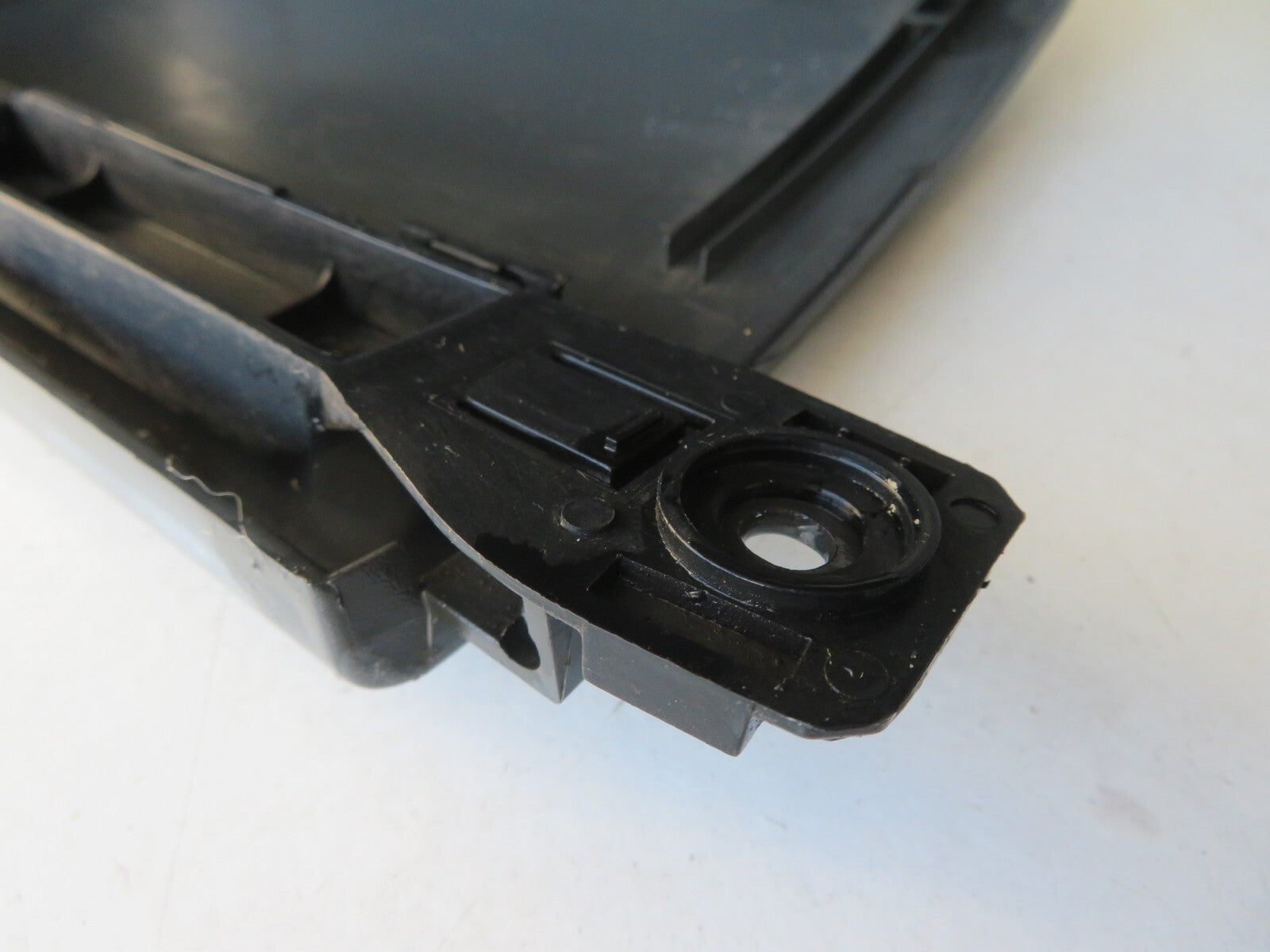 RENAULT TRAFFIC VIVARO OS DRIVER REAR BUMPER TRIM 8200011484 2001-14 AS14-9