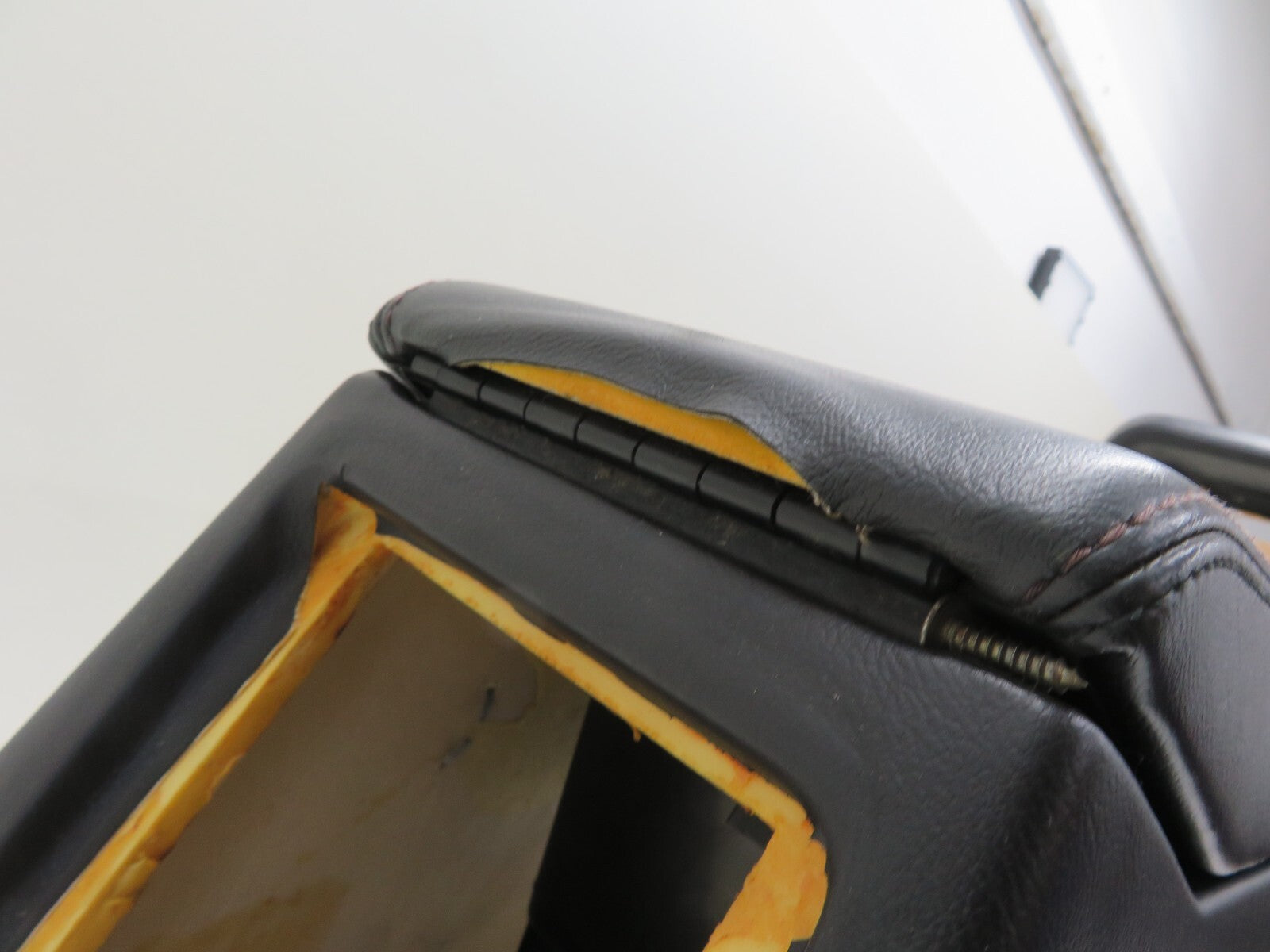 JAGUAR XJR CENTER CONSOLE ARM REST 1994-2001