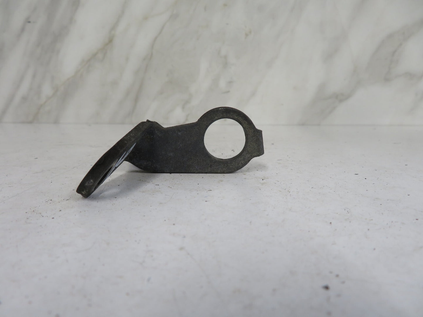 FORD KA MK2 ENGINE HOOK BRACKET 2008-2015 1524-9