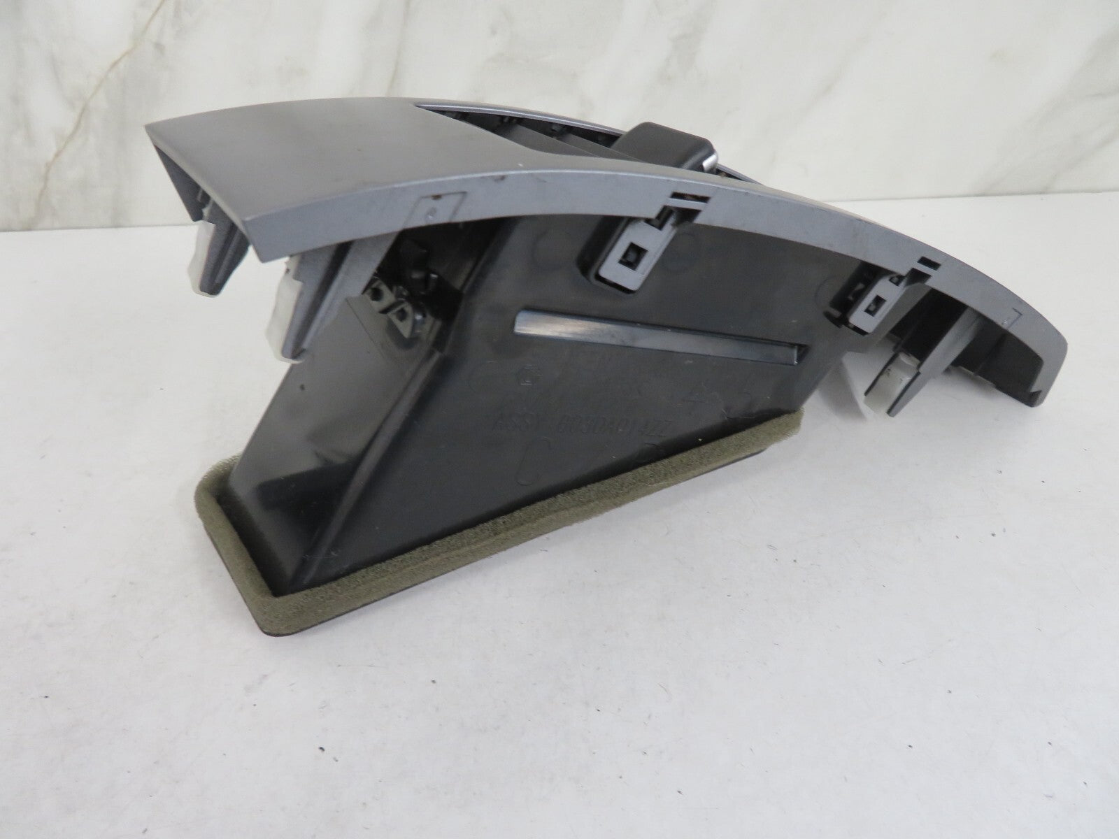 PEUGEOT 4007 DASHBOARD CENTER RIGHT AIR VENT GN711-14270 2007-2012 1603-6