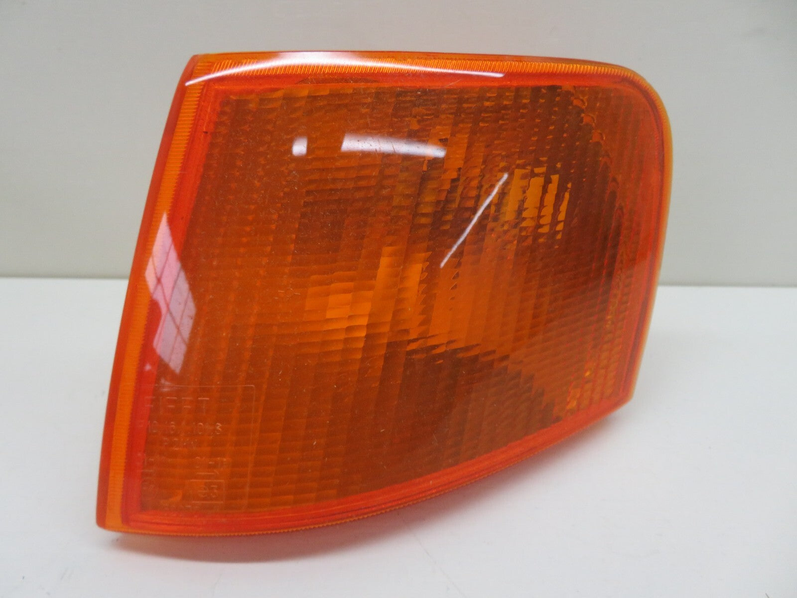 NS PASSENGER SIDE AMBER INDICATOR LIGHT FOR FORD ESCORT 1990-1991