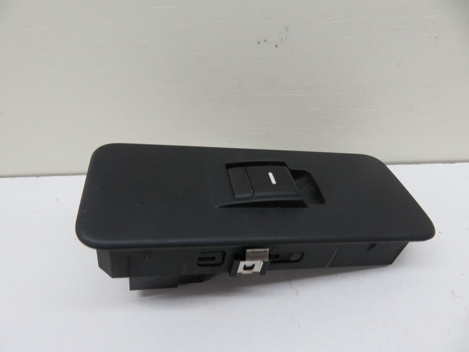 RANGE ROVER SPORT L320 REAR WINDOW SWITCH YUD501070 2005-2009 1235-23