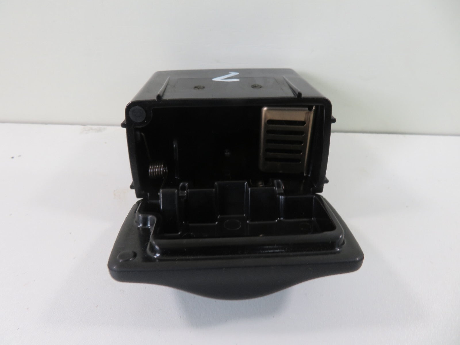 HONDA CRV MK2 REAR ASHTRAY 2002-2007 1407-7