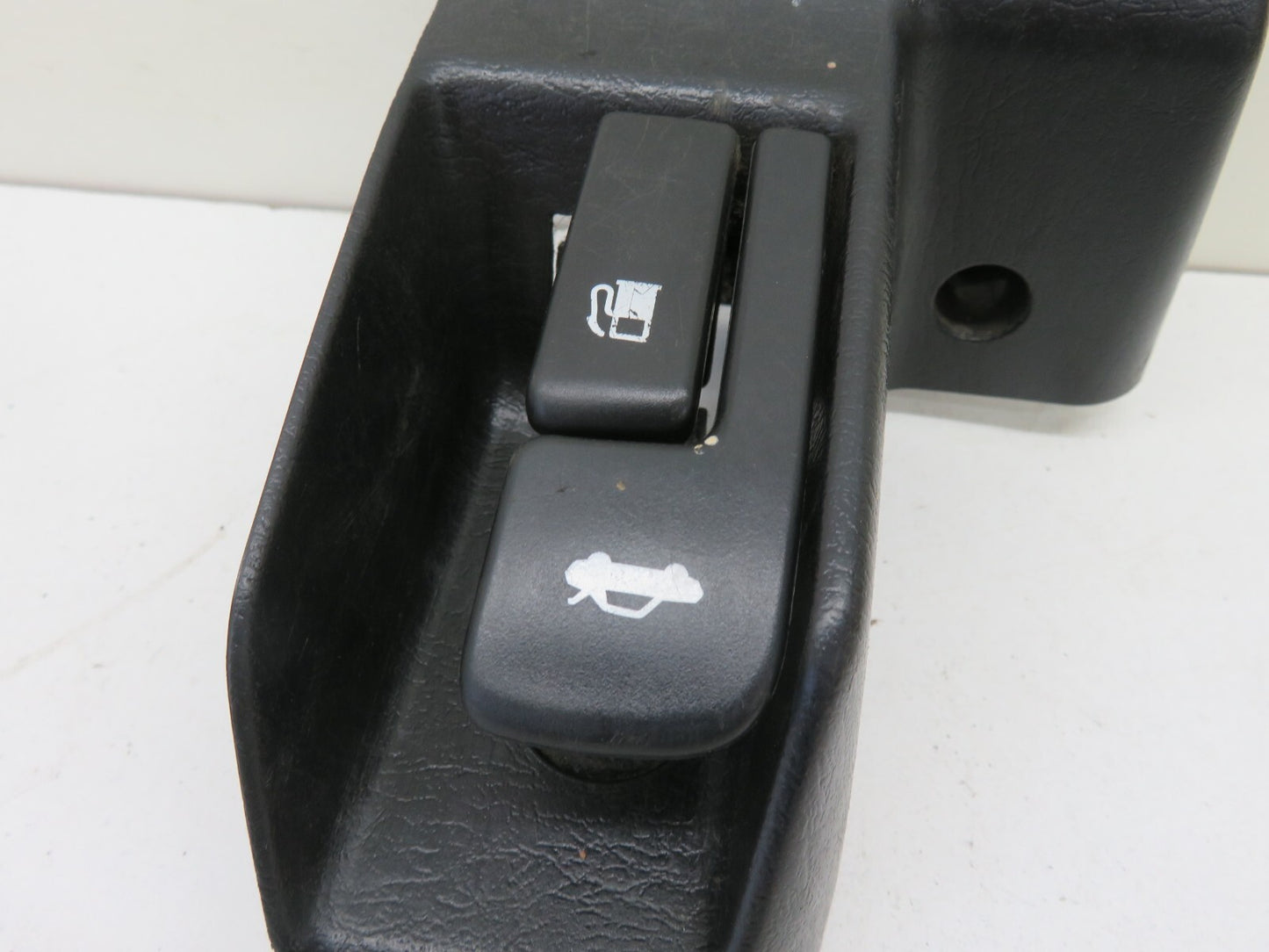 TOYOTA MR2 MK2 SW20 FUEL AND BOOT RELEASE LEVER TRIM 1990-1999 0700