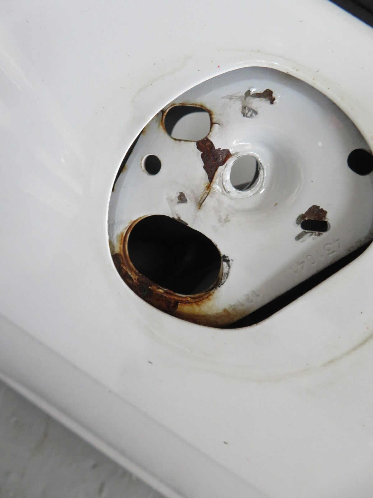 FORD FIESTA MK7 ST180 NS PASSENGER DOOR IN FROZEN WHITE (SEE PHOTOS) 2013-2017