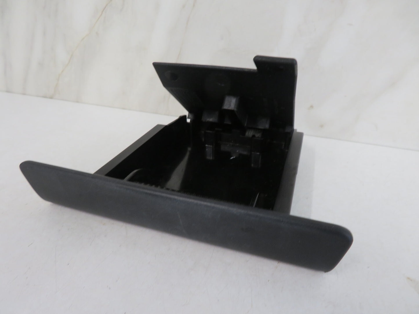 PEUGEOT 307CC INTERIOR ASHTRAY 9637031977 2003-2007 MIX1100-1