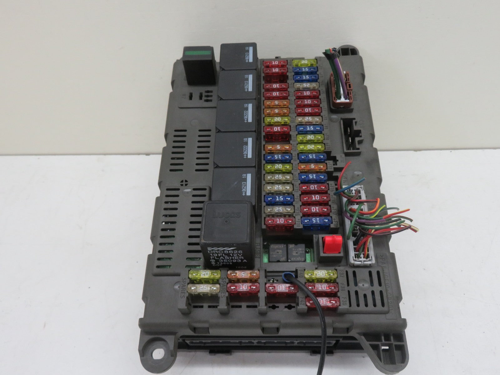 LAND ROVER FREELANDER 1 BODY CONTROL MODULE FUSE BOX YWC500211 1997-2006 1500-3