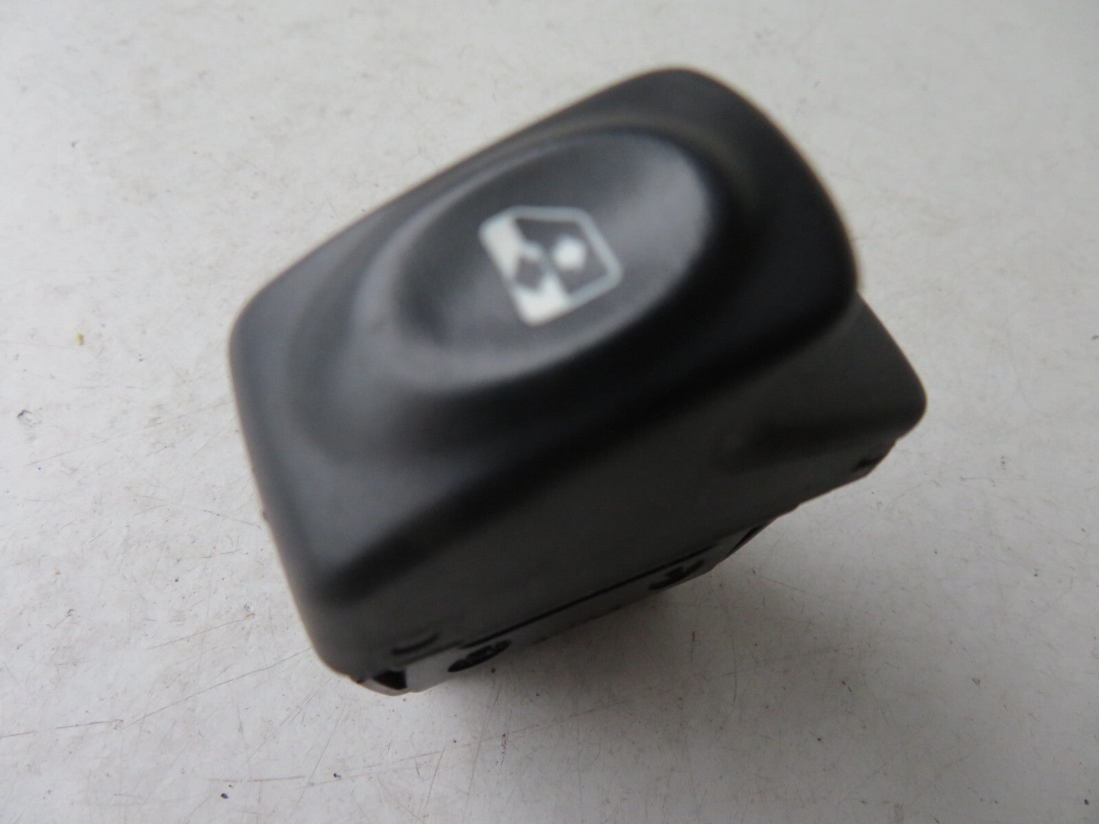 RENAULT MEGANE MK1 WINDOW SWITCH 1999-2002 A1117-7