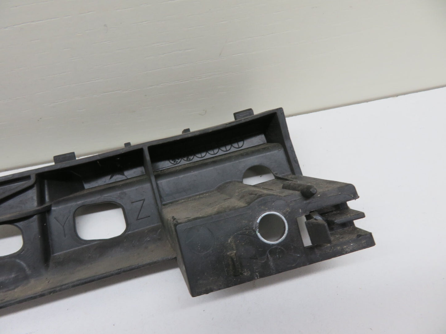 MAZDA CX7 OS DRIVER RIGHT FRONT BUMPER BRACKET EH4450151 2008-2012 1414-13