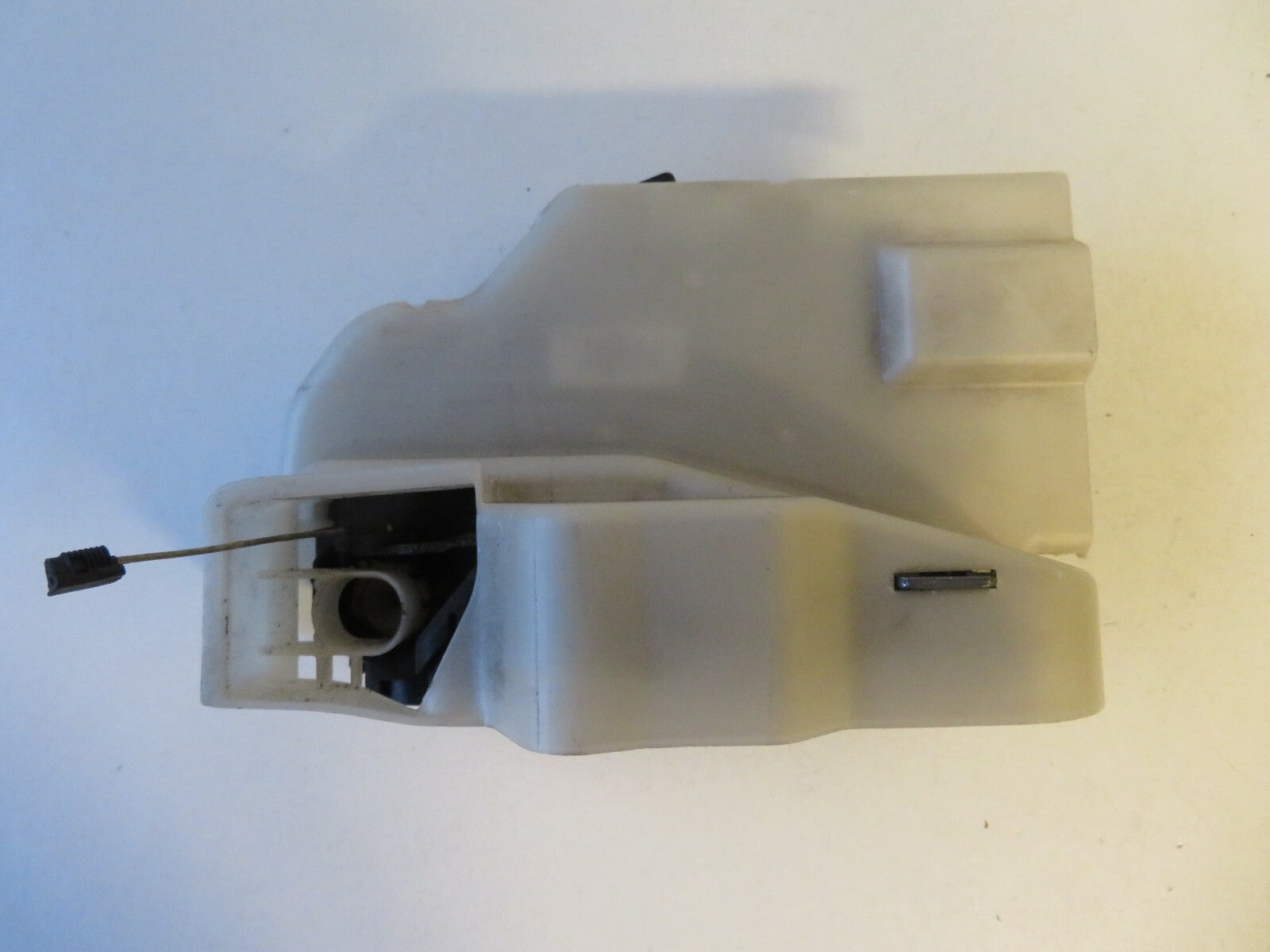 VOLKSWAGEN VW TOURAN OSF DOOR LOCK CATCH 2003-2010 AMS1452-18