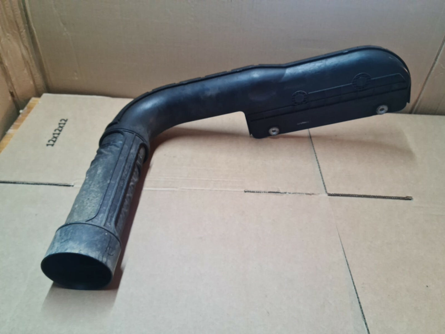 HYUNDAI I40 1.7 CRDI AIR COOLING DUCT PIPE 2012-2015 
