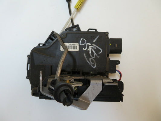 AUDI A6 C5 ALL ROAD OSR DOOR LOCK CATCH 4B0839016G 1998-2003 REFB5-2