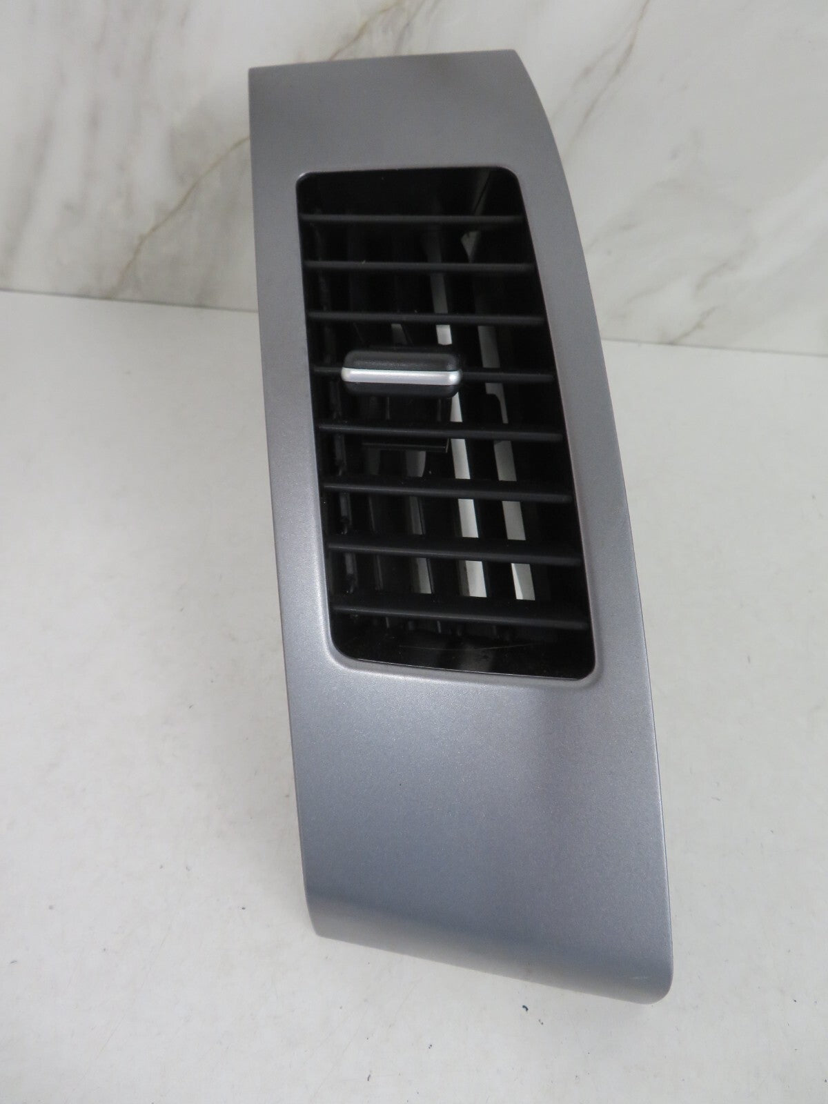 PEUGEOT 4007 DASHBOARD CENTER LEFT AIR VENT GN711-14260 2007-2012 1603-7