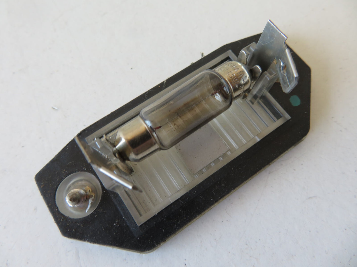 FORD MONDEO MK3 NUMBERPLATE LIGHTS PAIR 2001-2007 RA04