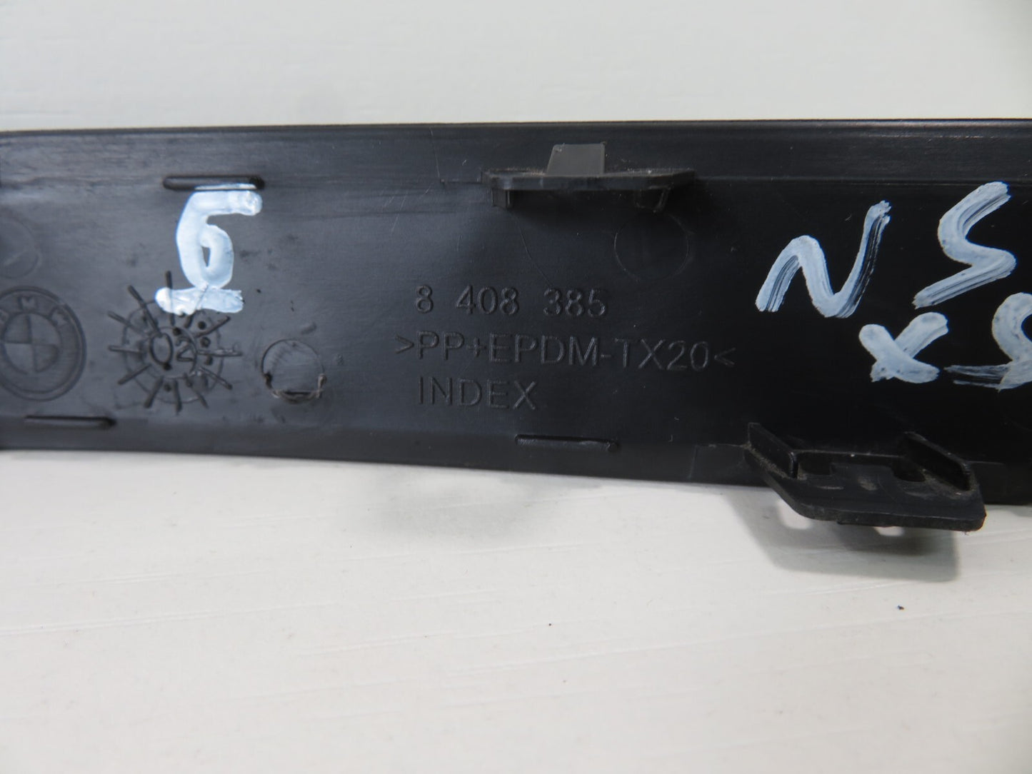 BMW X5 E53 FRONT NSF BUMPER TRIM 8408385 1999-2003 MIX1647-6